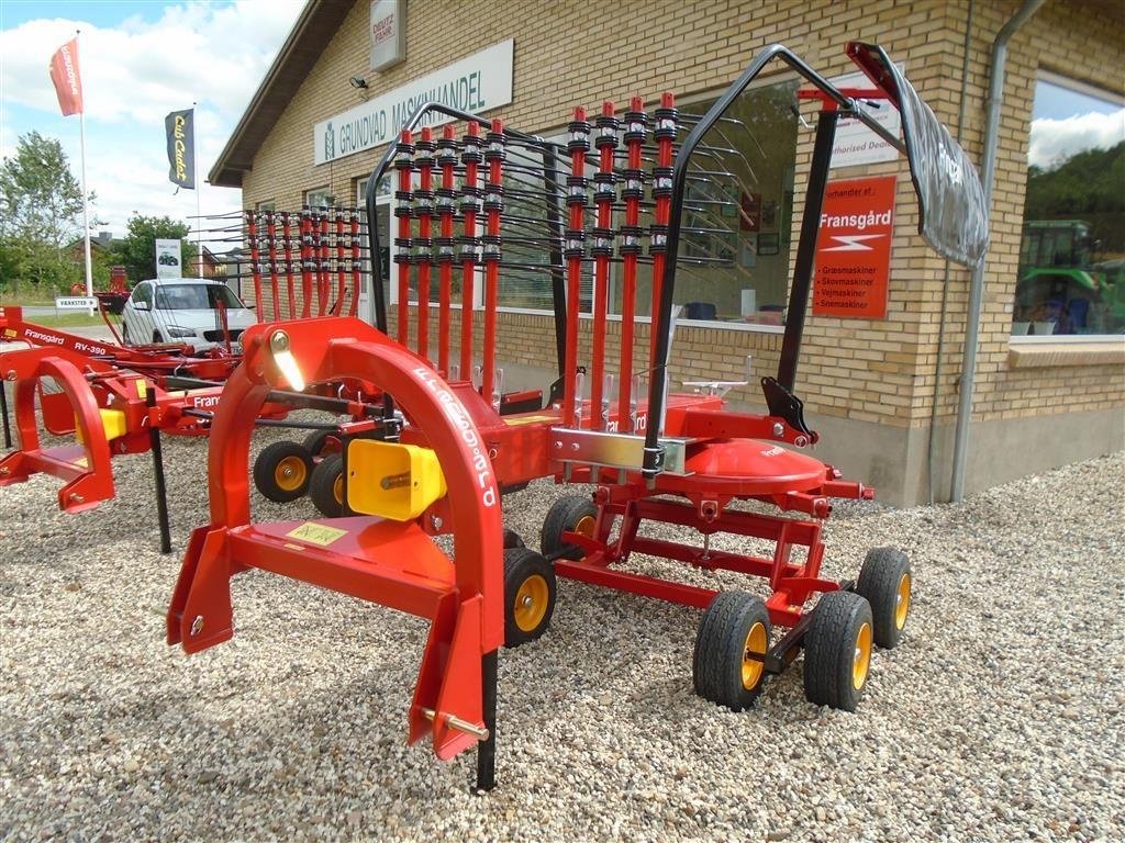 Schwader des Typs Fransgard SR-3900 M/ 6 Hjule  TILBUD, Gebrauchtmaschine in Viborg (Bild 2)