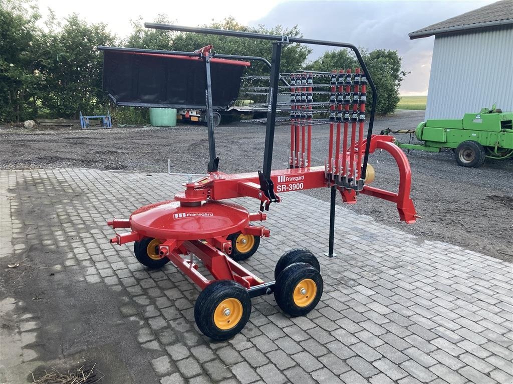 Schwader des Typs Fransgard SR-3900 NY, Gebrauchtmaschine in Svenstrup J (Bild 4)
