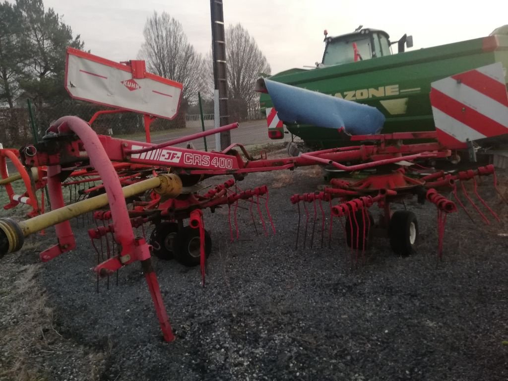 Schwader des Typs JF CRS 400, Gebrauchtmaschine in BLESMES (Bild 2)