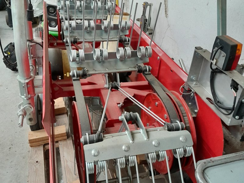 Schwader za tip Kersten BRH, Neumaschine u Postmünster (Slika 1)