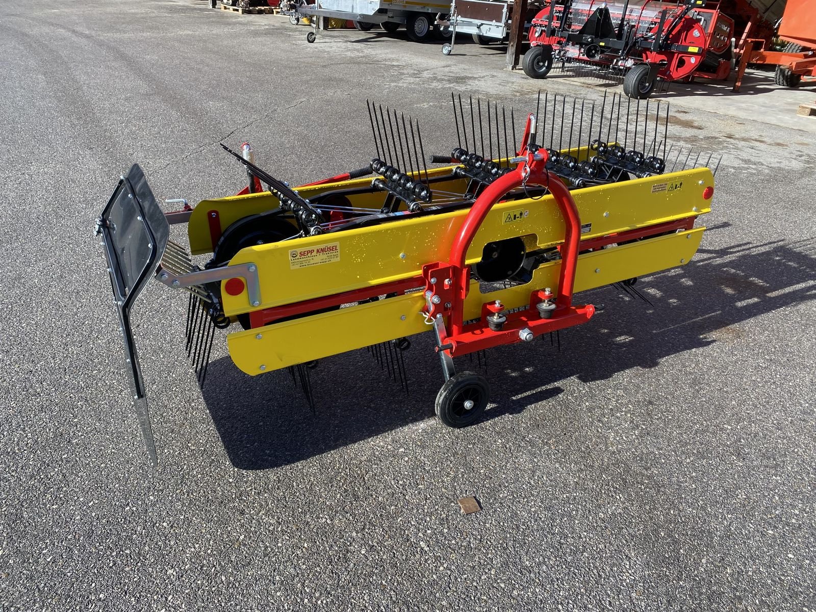 Schwader del tipo Knüsel B 210/4  LS, Vorführmaschine en Ried im Oberinntal (Imagen 6)