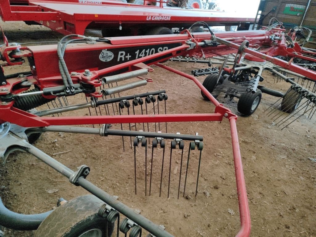 Schwader of the type Kongskilde R+1410 SB, Gebrauchtmaschine in Saint-Nabord (Picture 2)