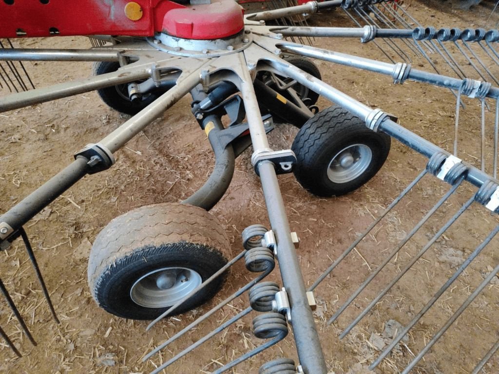 Schwader of the type Kongskilde R+1410 SB, Gebrauchtmaschine in Saint-Nabord (Picture 5)