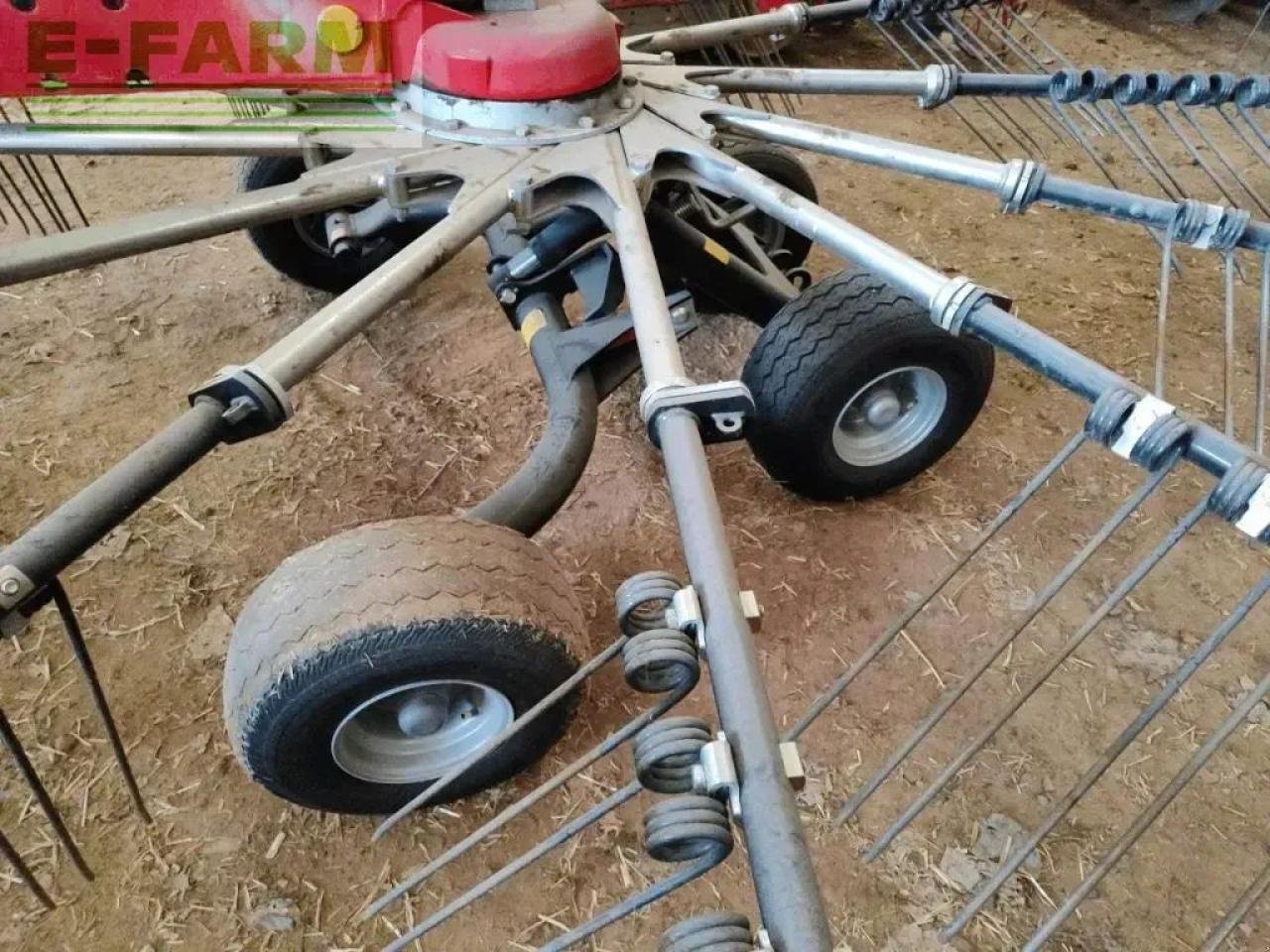 Schwader du type Kongskilde r+1410 sb, Gebrauchtmaschine en CHAUVONCOURT (Photo 5)