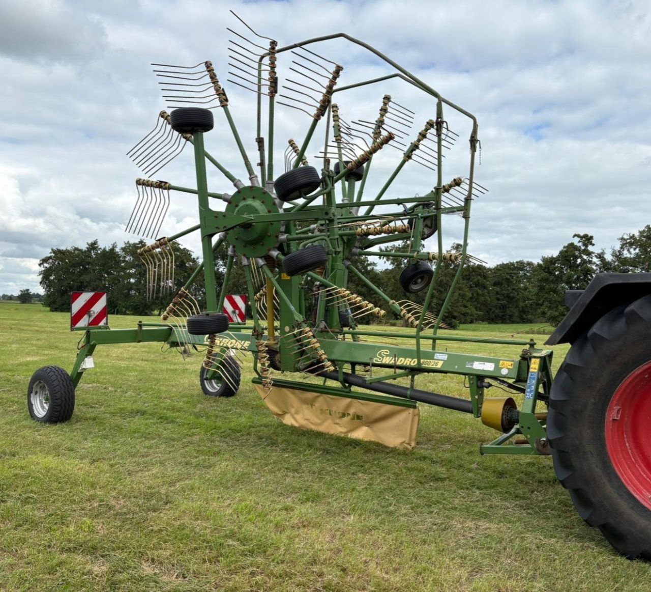 Schwader типа Krone 800/26, Gebrauchtmaschine в Nijega (Фотография 2)