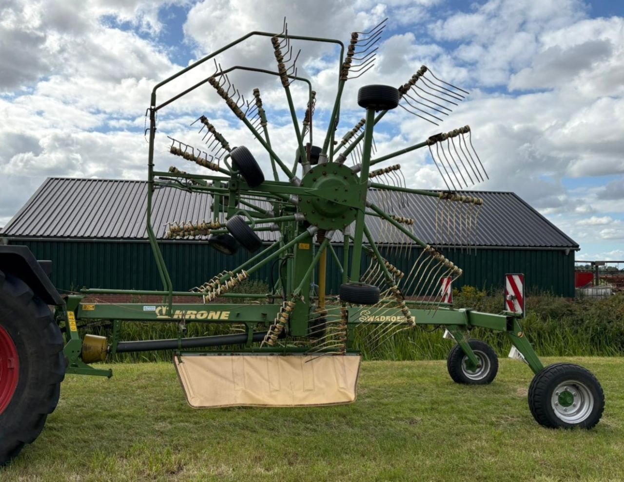 Schwader типа Krone 800/26, Gebrauchtmaschine в Nijega (Фотография 5)