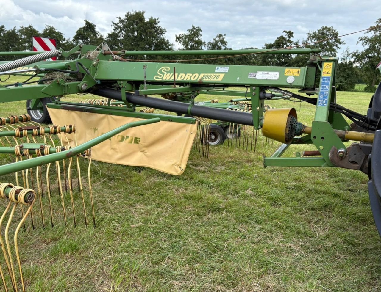 Schwader типа Krone 800/26, Gebrauchtmaschine в Nijega (Фотография 3)