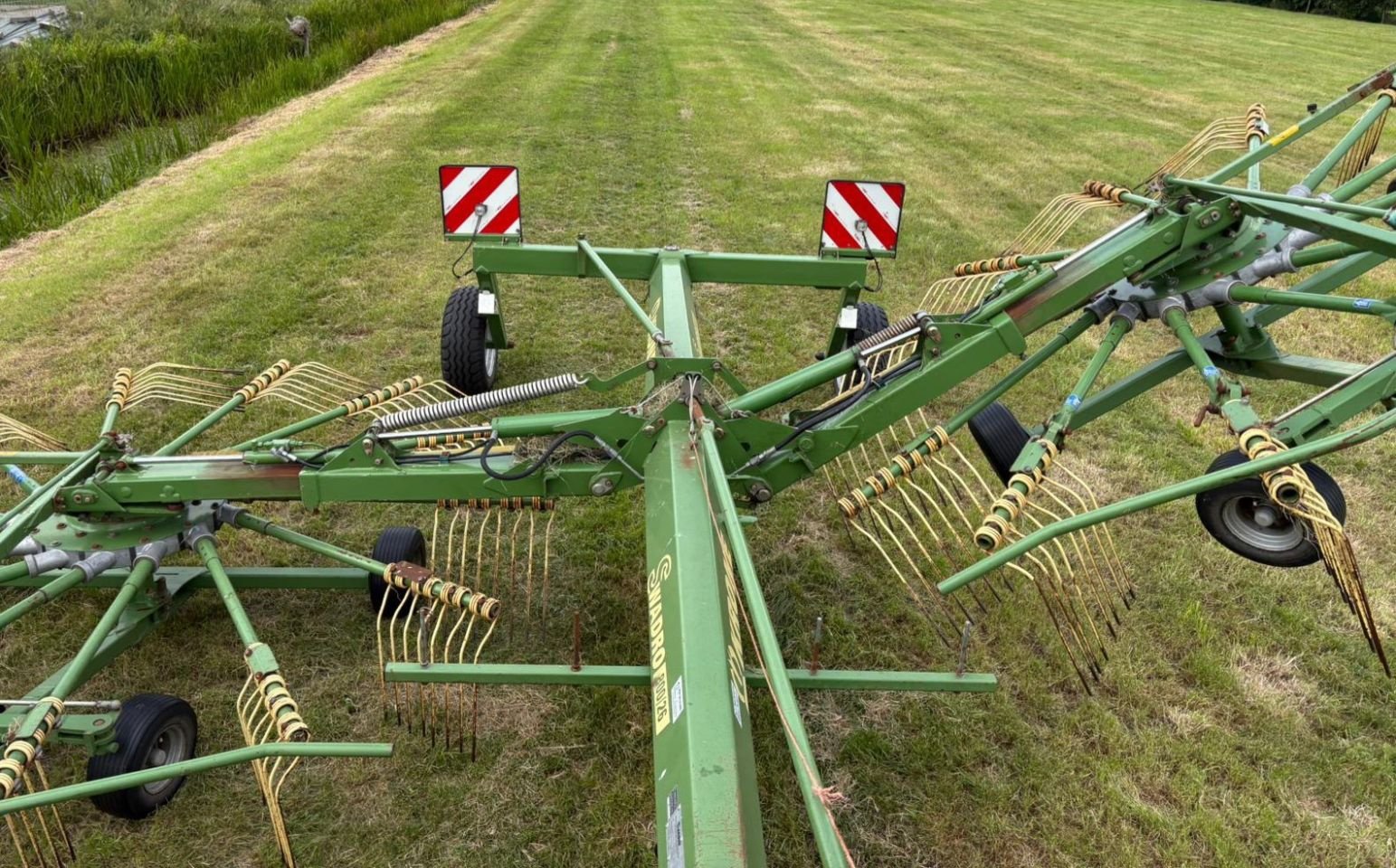 Schwader типа Krone 800/26, Gebrauchtmaschine в Nijega (Фотография 4)