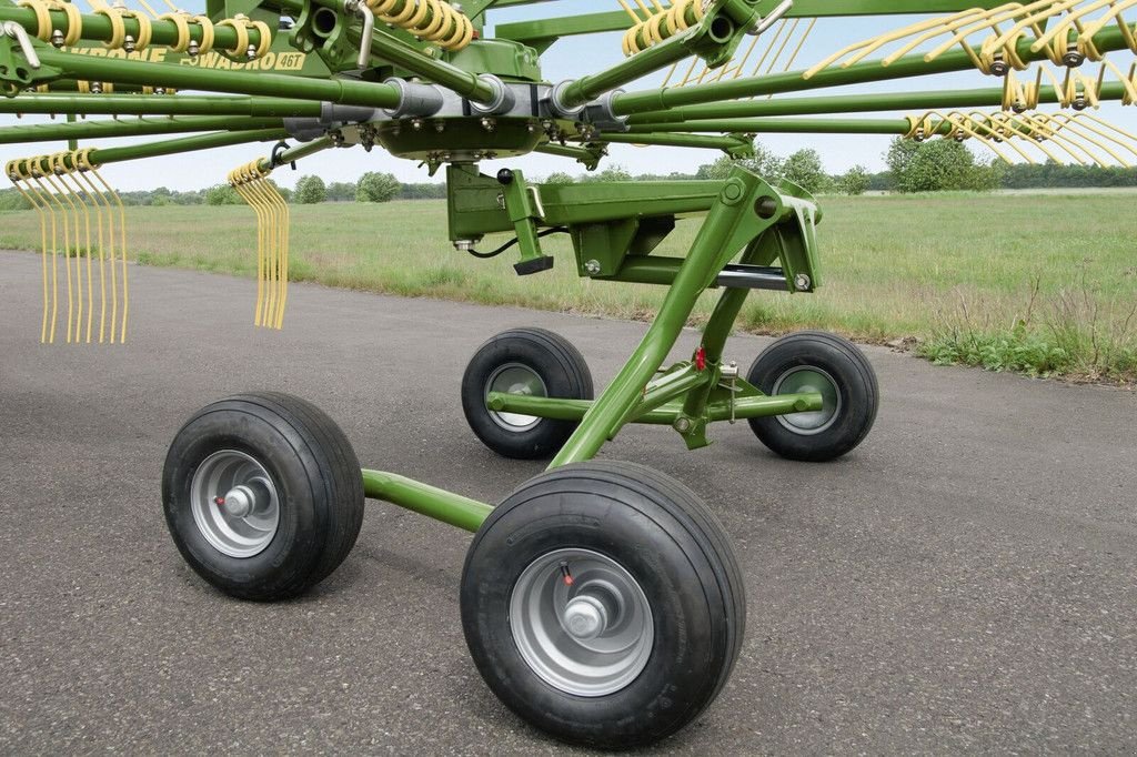 Schwader typu Krone Enkele harken, Neumaschine v Goudriaan (Obrázek 5)