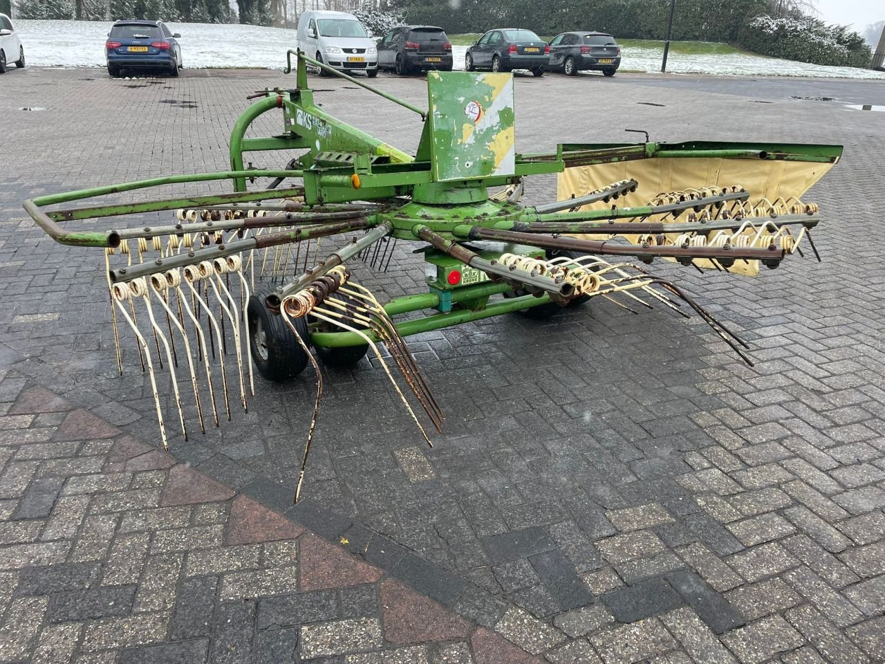 Schwader del tipo Krone KS 380, Gebrauchtmaschine In Vriezenveen (Immagine 2)