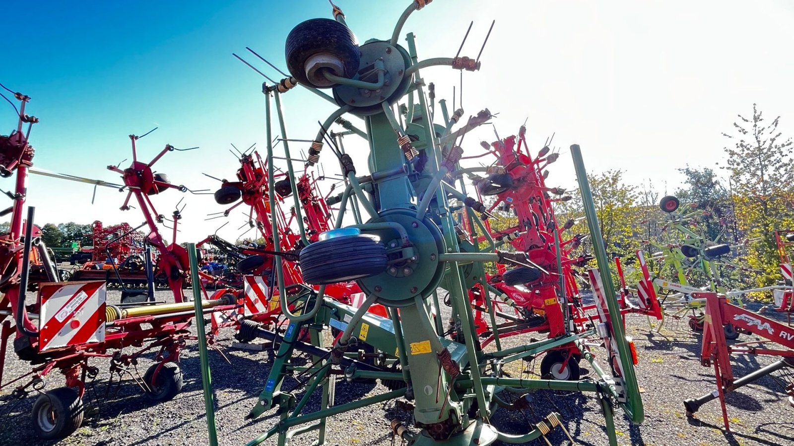 Schwader des Typs Krone KW 8.82/8, Gebrauchtmaschine in Horsens (Bild 1)