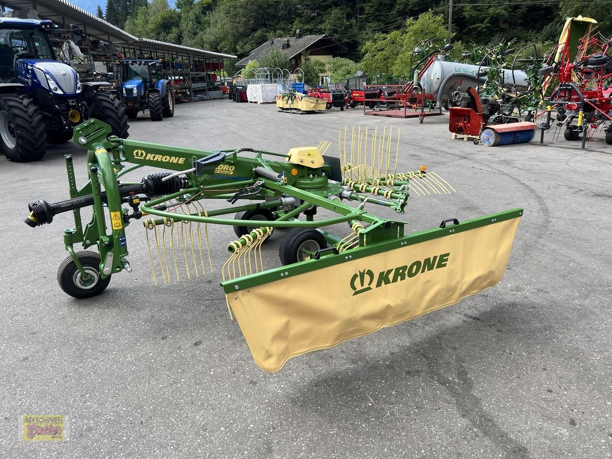 Schwader des Typs Krone S 380 Highland, Neumaschine in Kötschach (Bild 17)