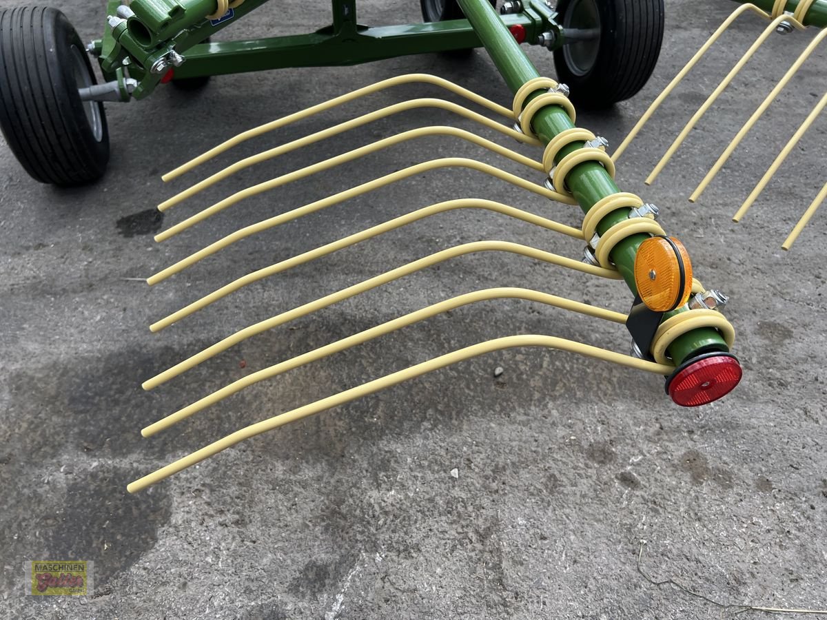 Schwader des Typs Krone S 380 Highland, Neumaschine in Kötschach (Bild 19)