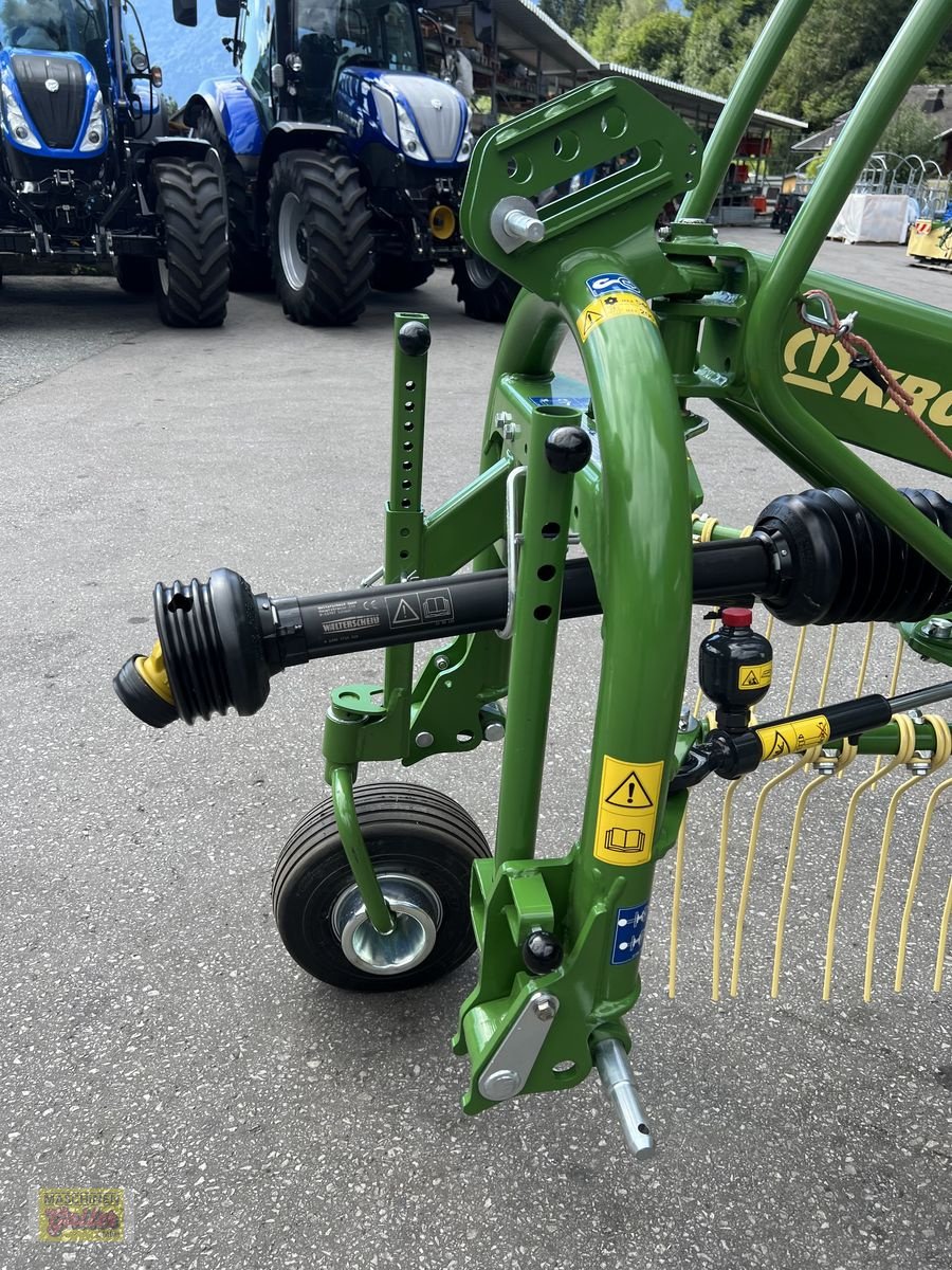 Schwader des Typs Krone S 380 Highland, Neumaschine in Kötschach (Bild 14)