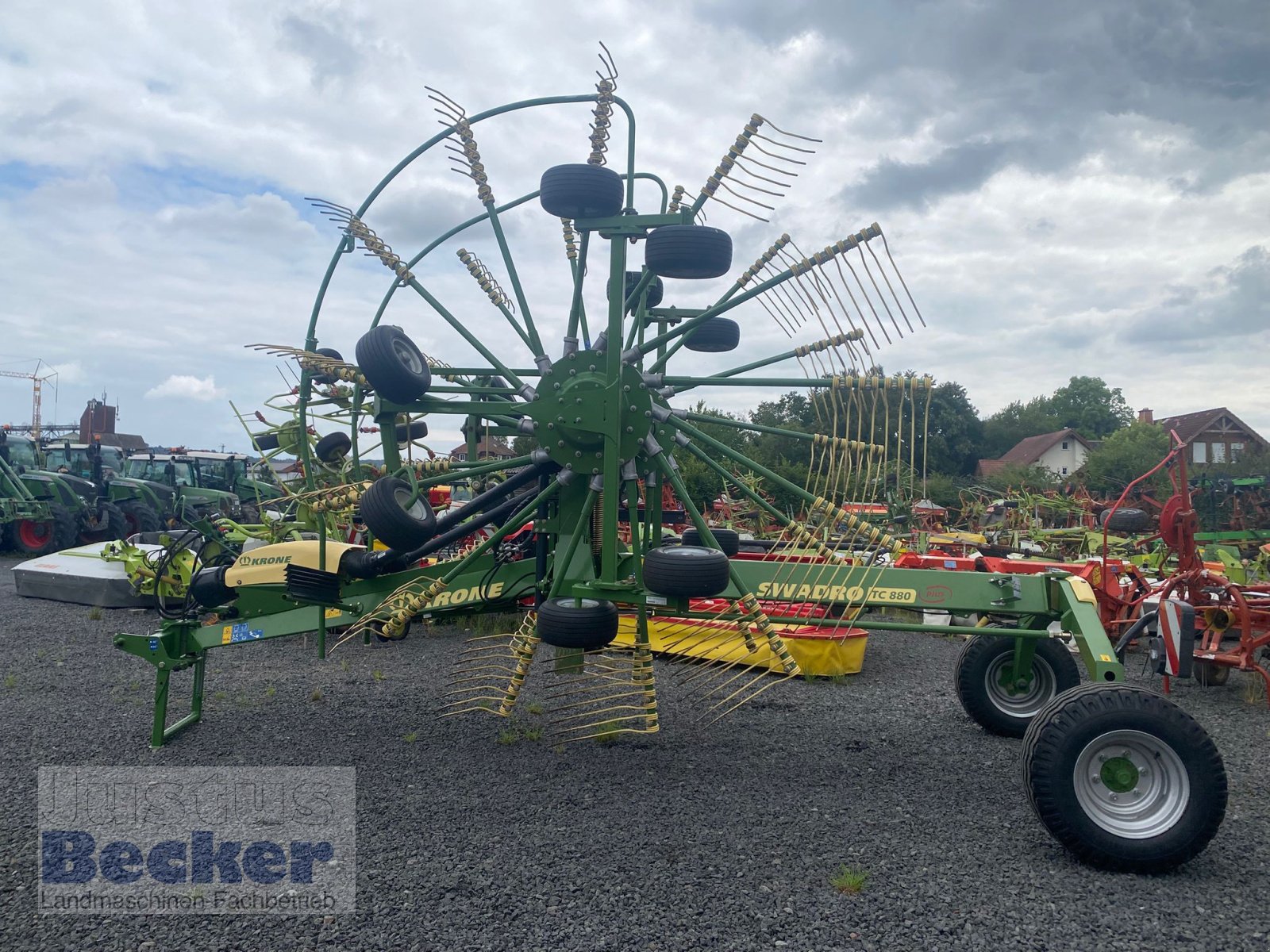Schwader tipa Krone Schwadro TC 880, Gebrauchtmaschine u Weimar-Niederwalgern (Slika 1)