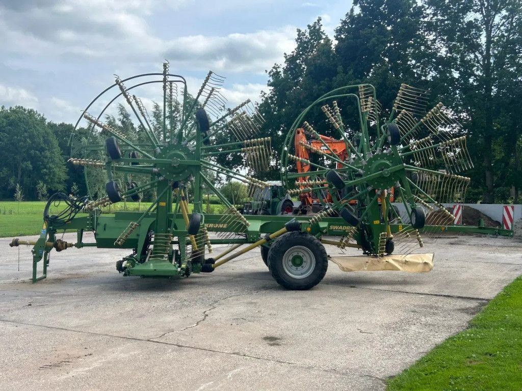 Schwader van het type Krone swadro 1400 Plus Zwadhark 4 rotor hark, Gebrauchtmaschine in Ruinerwold (Foto 8)