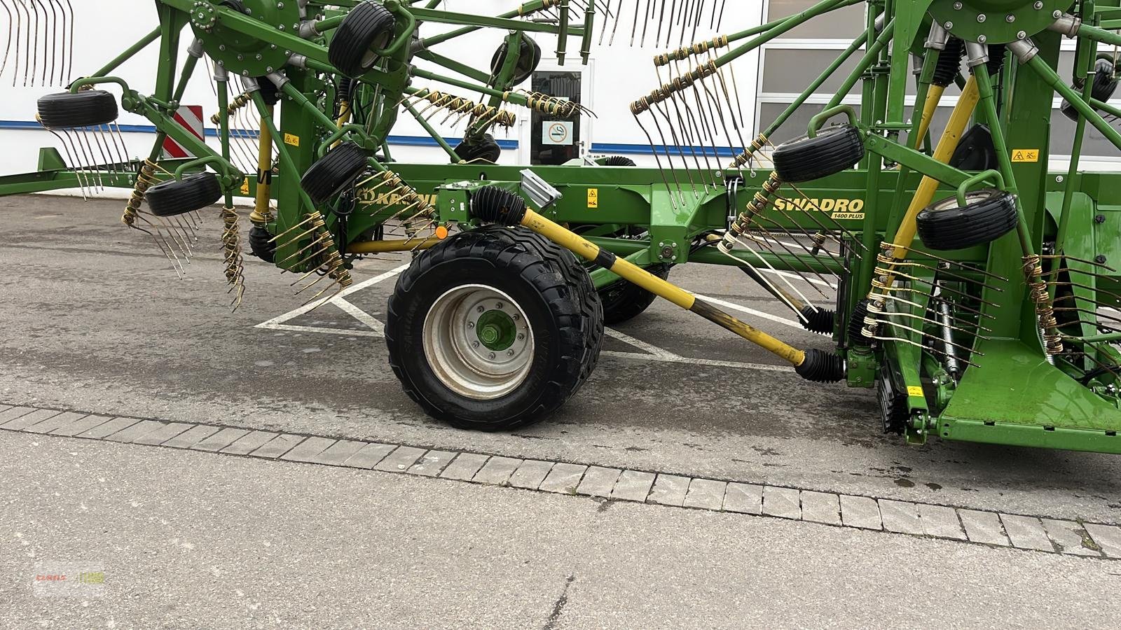 Schwader des Typs Krone Swadro 1400 Plus, Gebrauchtmaschine in Erkheim (Bild 3)