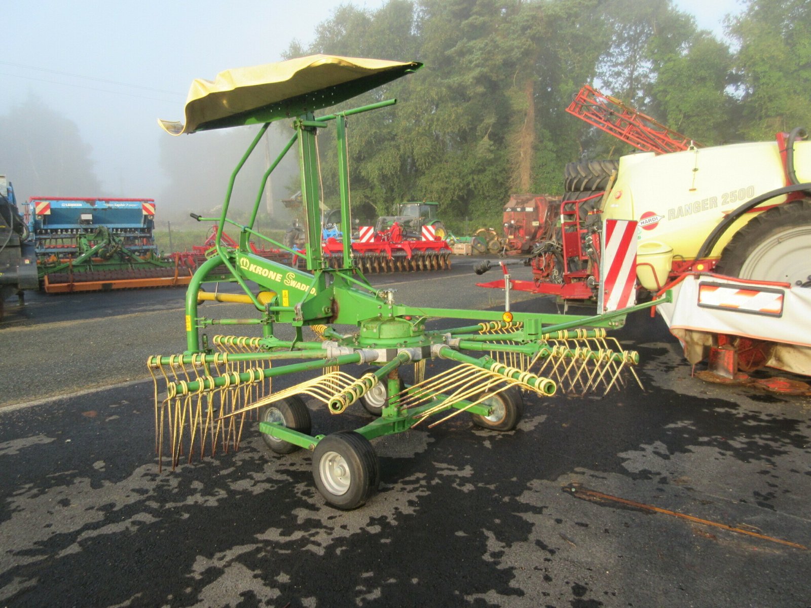 Schwader типа Krone SWADRO 38, Gebrauchtmaschine в PLOUIGNEAU (Фотография 2)