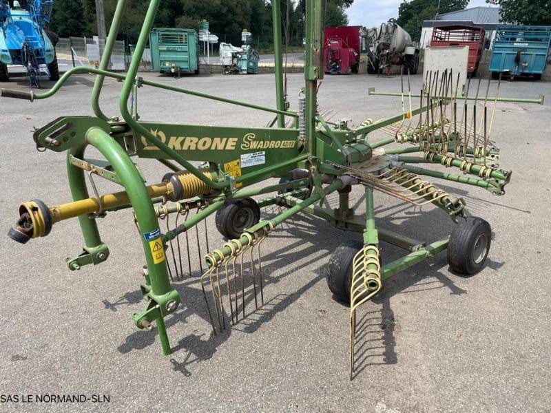 Schwader des Typs Krone SWADRO 42/13, Gebrauchtmaschine in JOSSELIN (Bild 3)