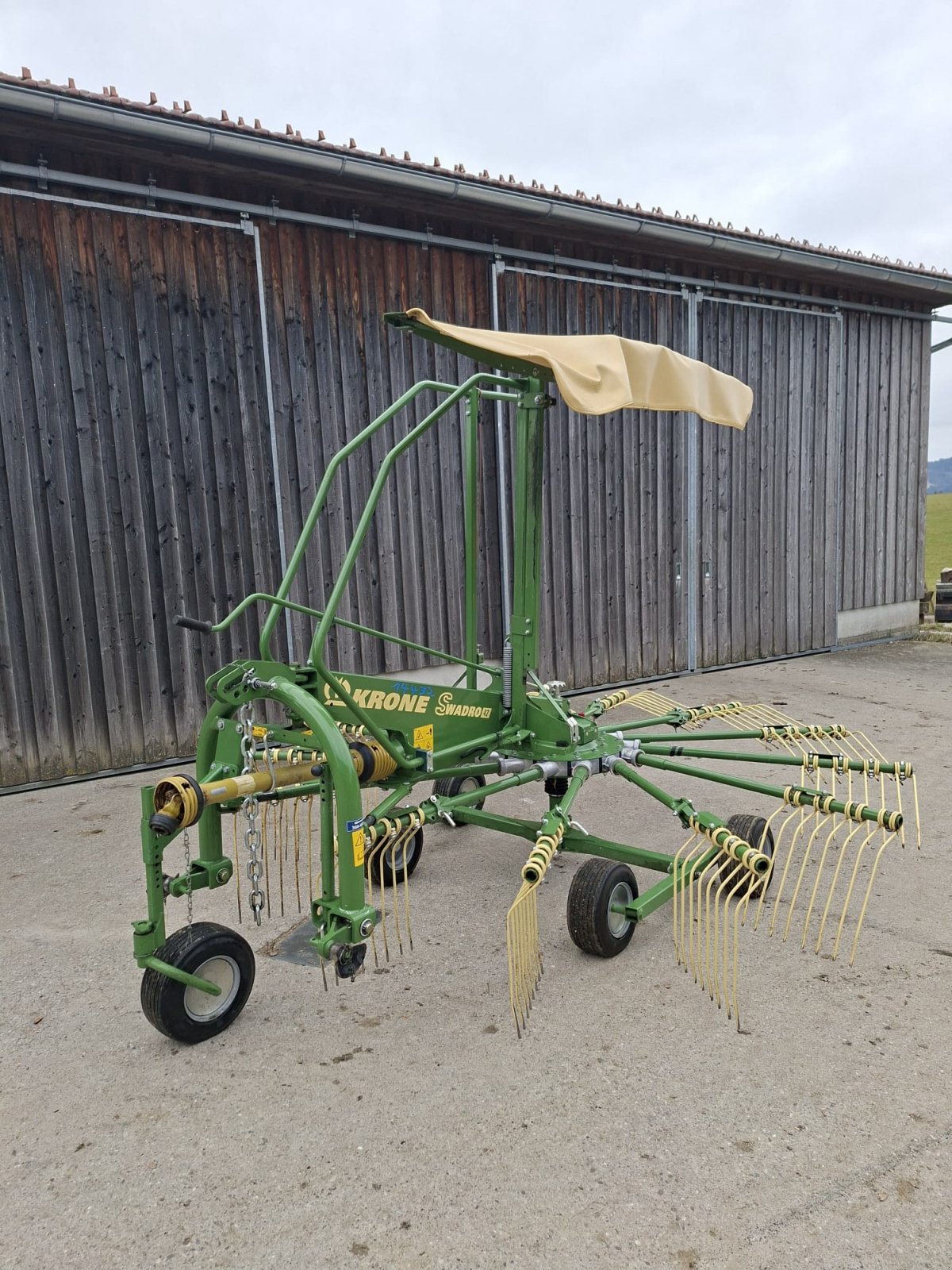 Schwader of the type Krone Swadro 42, Gebrauchtmaschine in Elixhausen (Picture 1)