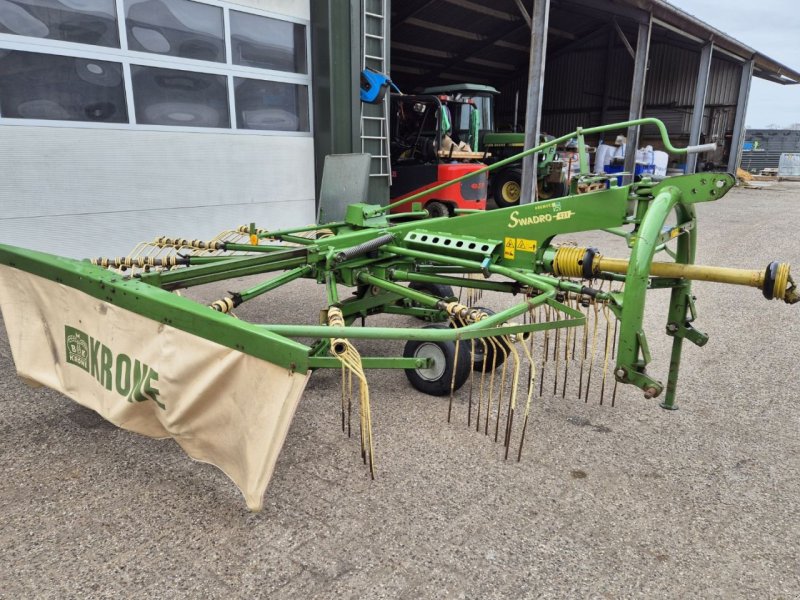 Schwader типа Krone Swadro 421, Gebrauchtmaschine в Halle