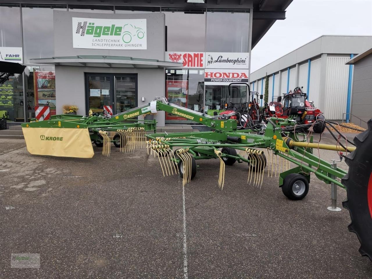 Schwader of the type Krone SWADRO 710/26 T, Neumaschine in Uhingen (Picture 1)