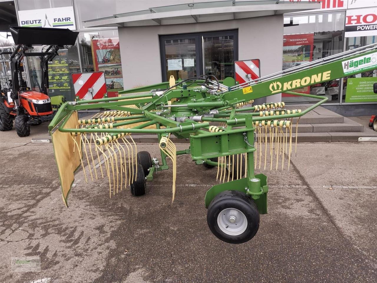 Schwader of the type Krone SWADRO 710/26 T, Neumaschine in Uhingen (Picture 5)