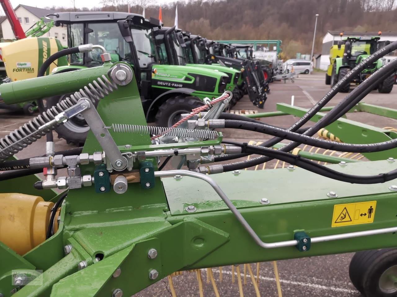 Schwader of the type Krone SWADRO 710/26 T, Neumaschine in Uhingen (Picture 6)