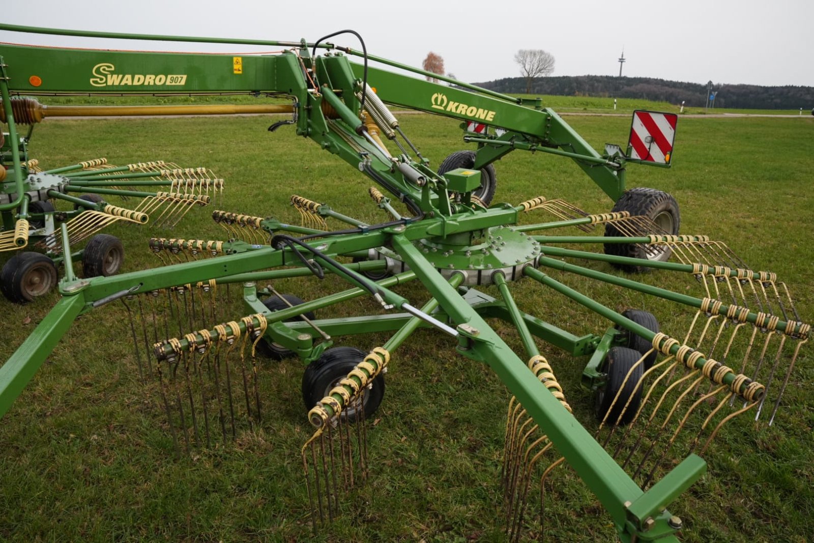Schwader du type Krone Swadro 907, Gebrauchtmaschine en Seubersdorf-Wissing (Photo 2)