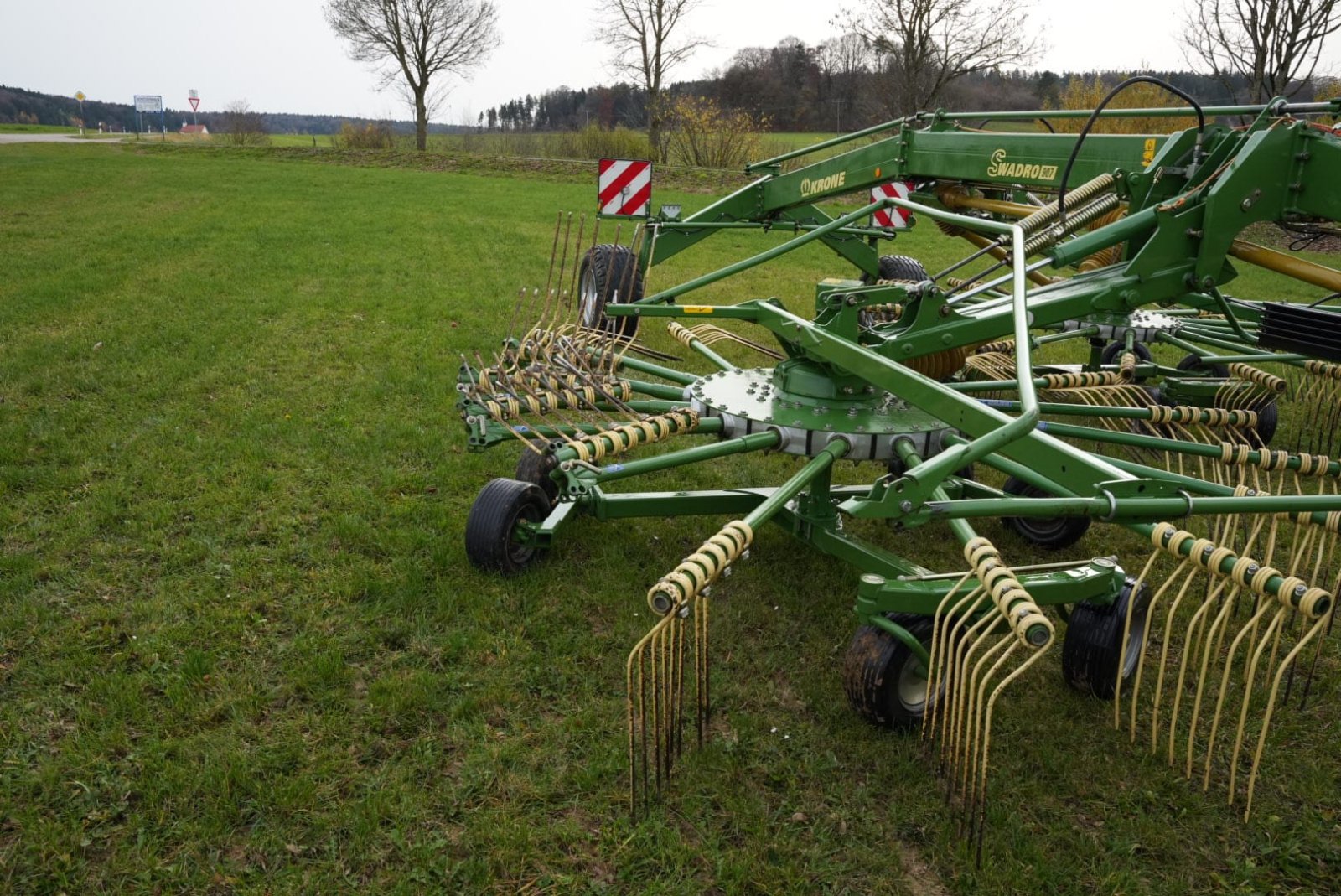 Schwader du type Krone Swadro 907, Gebrauchtmaschine en Seubersdorf-Wissing (Photo 3)