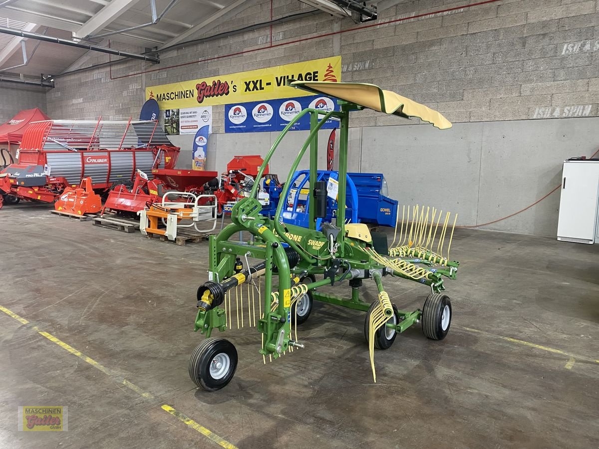 Schwader of the type Krone Swadro S 350 Highland Einkreiselschwader, Neumaschine in Kötschach (Picture 3)