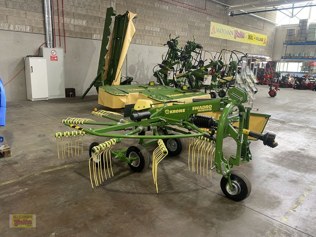 Schwader of the type Krone Swadro S 350 Highland Einkreiselschwader, Neumaschine in Kötschach (Picture 21)