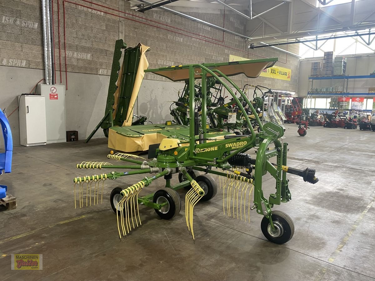 Schwader of the type Krone Swadro S 350 Highland Einkreiselschwader, Neumaschine in Kötschach (Picture 19)