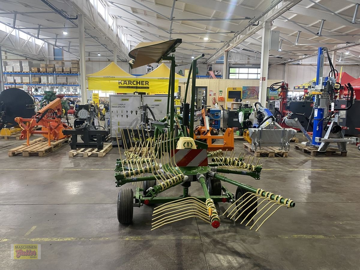 Schwader of the type Krone Swadro S 350 Highland Einkreiselschwader, Neumaschine in Kötschach (Picture 8)