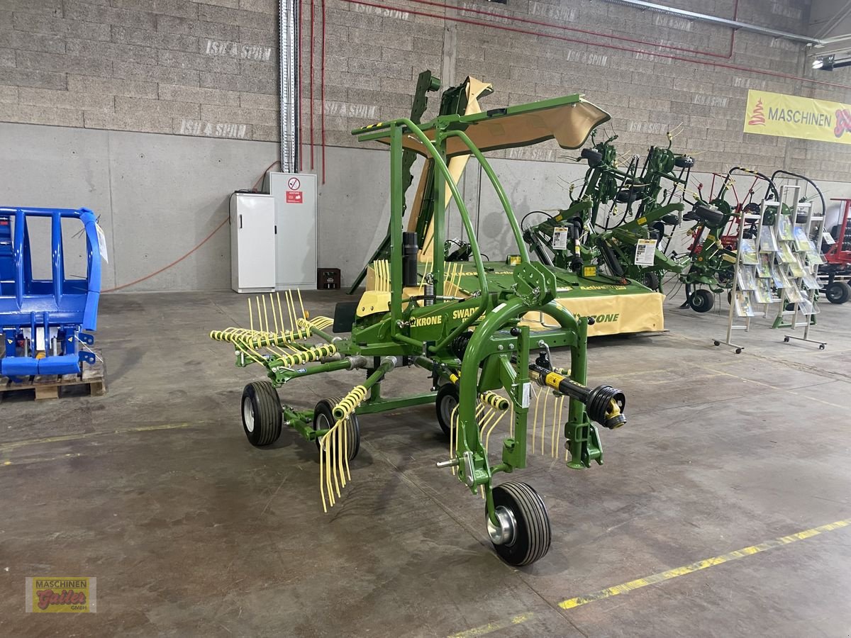 Schwader of the type Krone Swadro S 350 Highland Einkreiselschwader, Neumaschine in Kötschach (Picture 4)