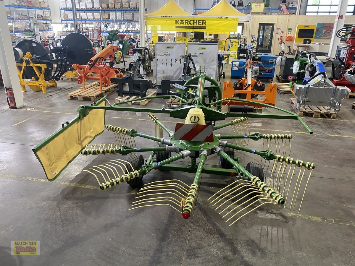 Schwader of the type Krone Swadro S 350 Highland Einkreiselschwader, Neumaschine in Kötschach (Picture 23)