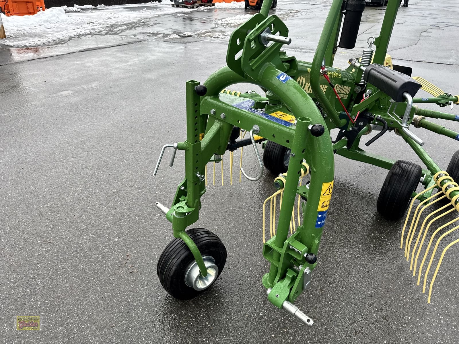 Schwader typu Krone Swadro S 350 Highland Einkreiselschwader, Neumaschine v Kötschach (Obrázek 12)