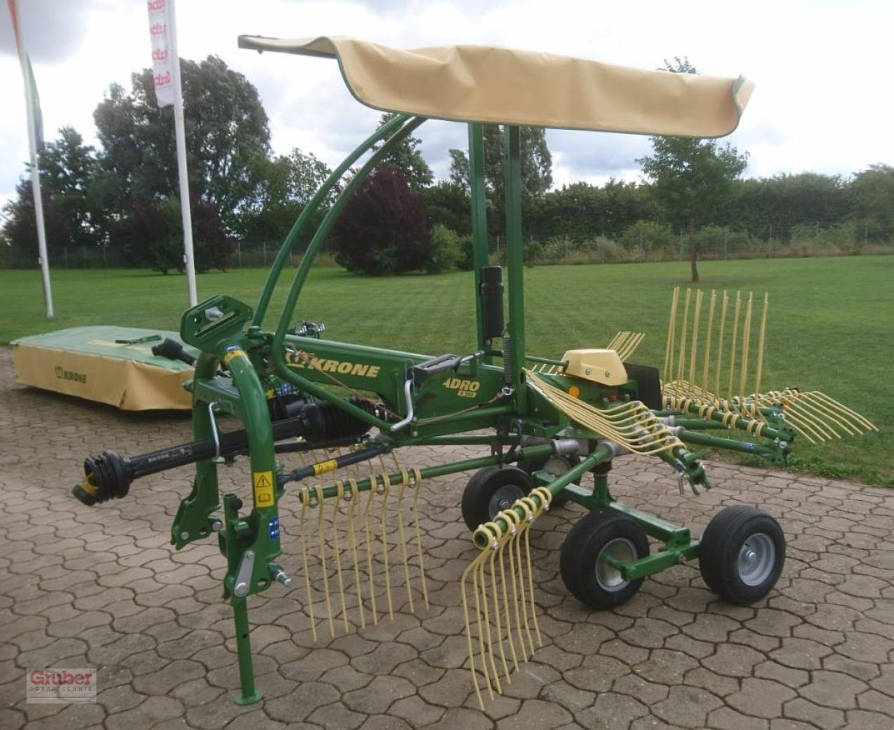 Schwader a típus Krone Swadro S 380 Baureihe KS104-2, Neumaschine ekkor: Nordhausen OT Hesserode (Kép 3)