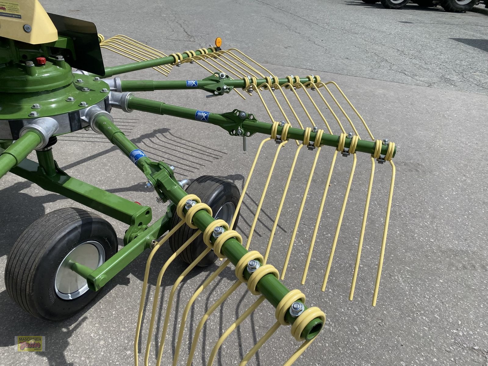 Schwader typu Krone Swadro S 380 Einkreiselschwader, Neumaschine v Kötschach (Obrázek 14)