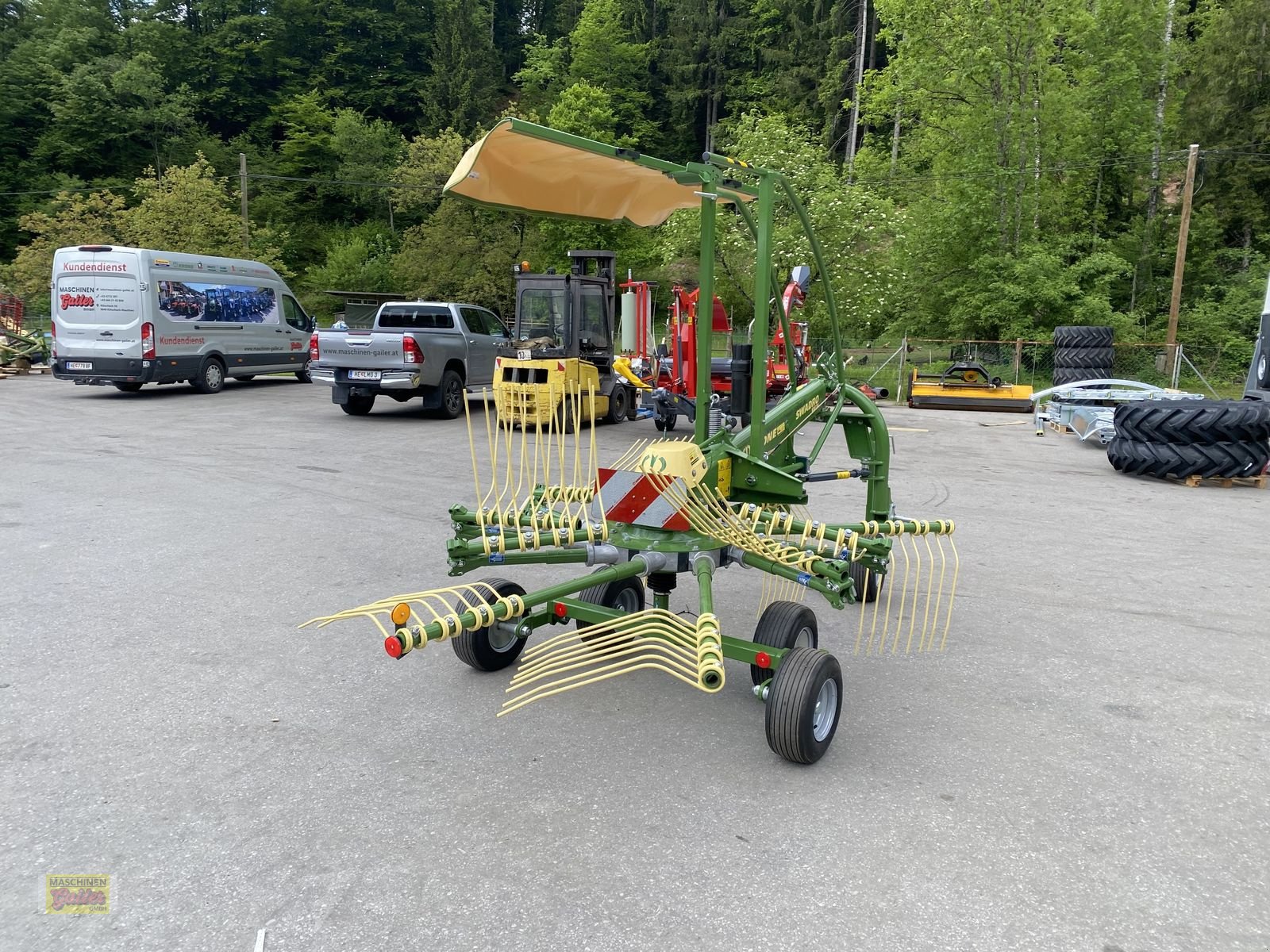 Schwader του τύπου Krone Swadro S 380 Einkreiselschwader, Neumaschine σε Kötschach (Φωτογραφία 26)