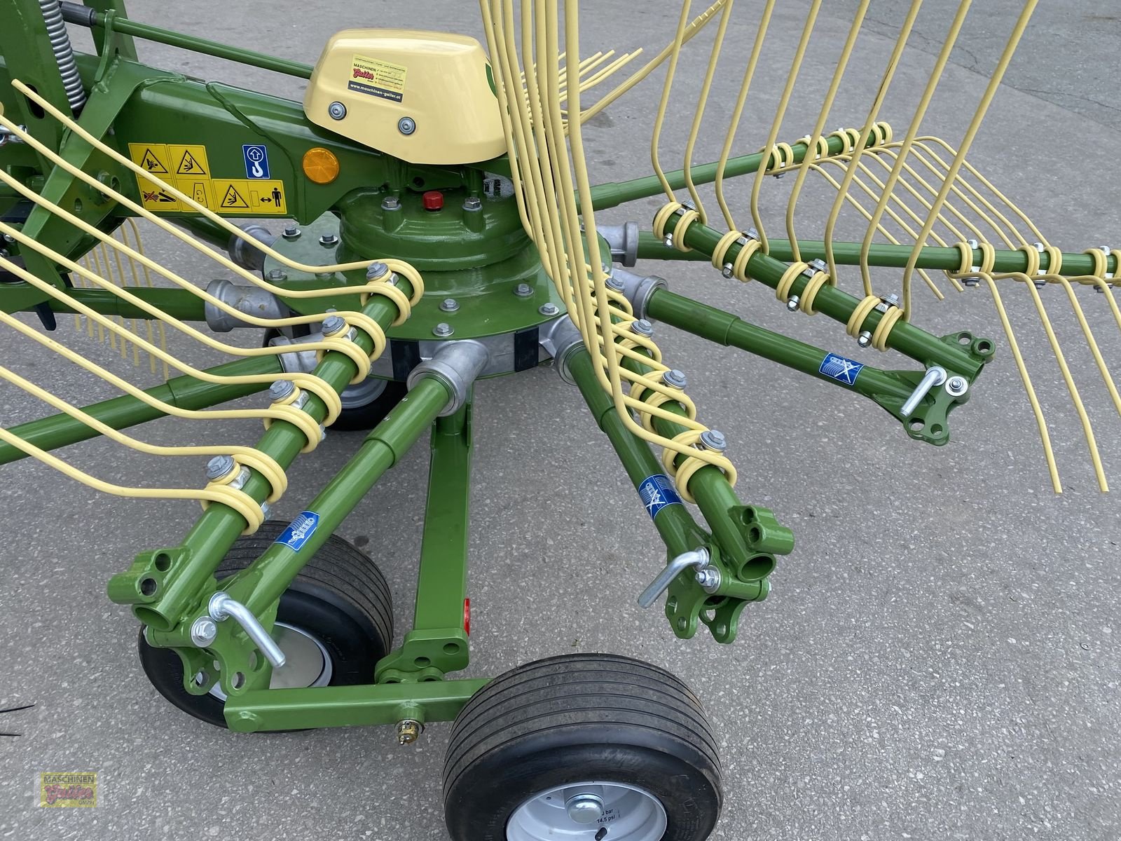 Schwader του τύπου Krone Swadro S 380 Einkreiselschwader, Neumaschine σε Kötschach (Φωτογραφία 30)