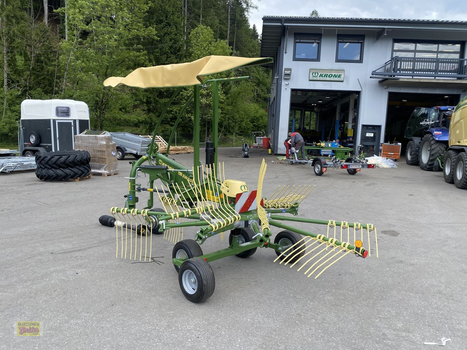 Schwader του τύπου Krone Swadro S 380 Einkreiselschwader, Neumaschine σε Kötschach (Φωτογραφία 28)