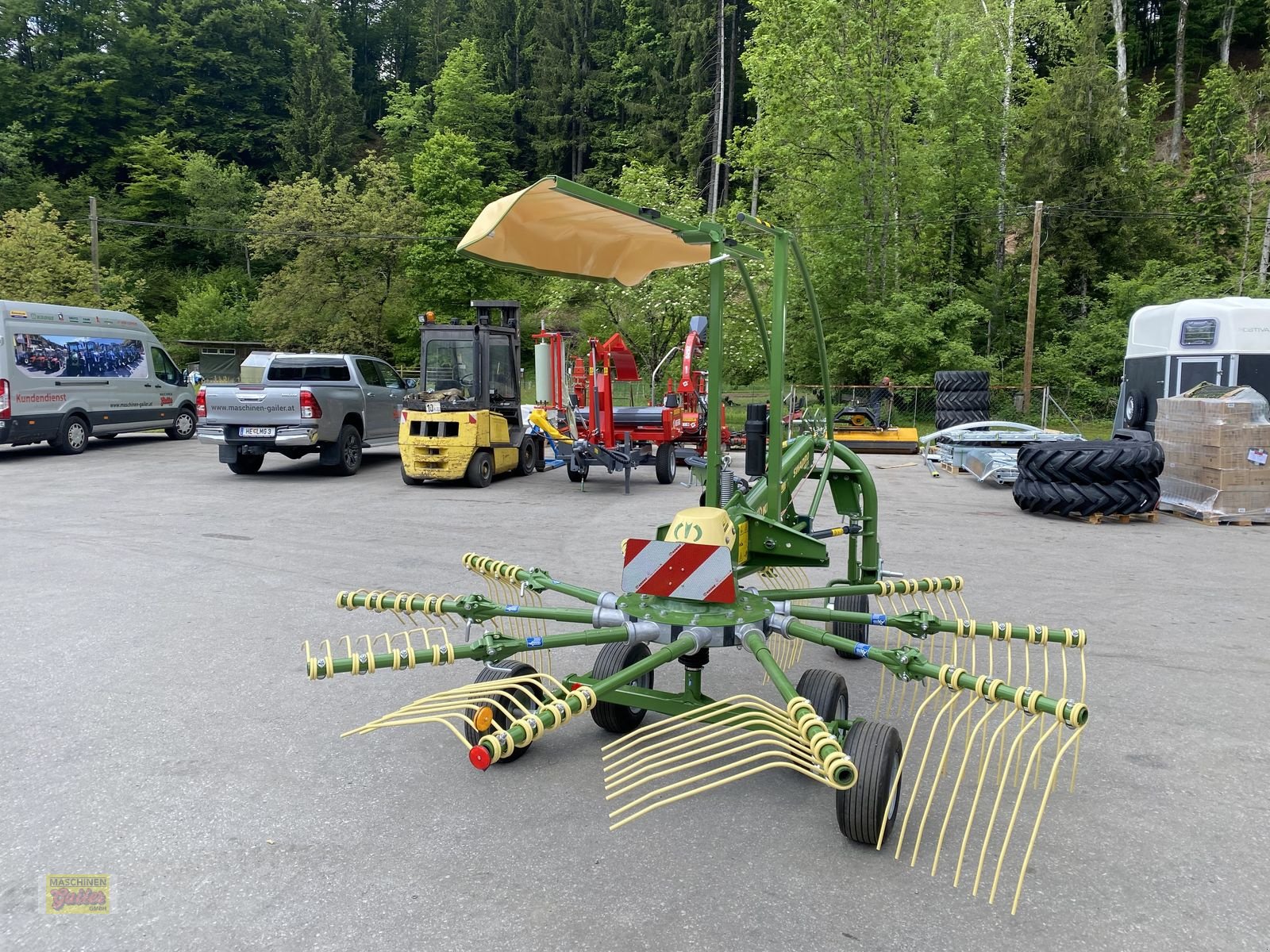 Schwader του τύπου Krone Swadro S 380 Einkreiselschwader, Neumaschine σε Kötschach (Φωτογραφία 3)