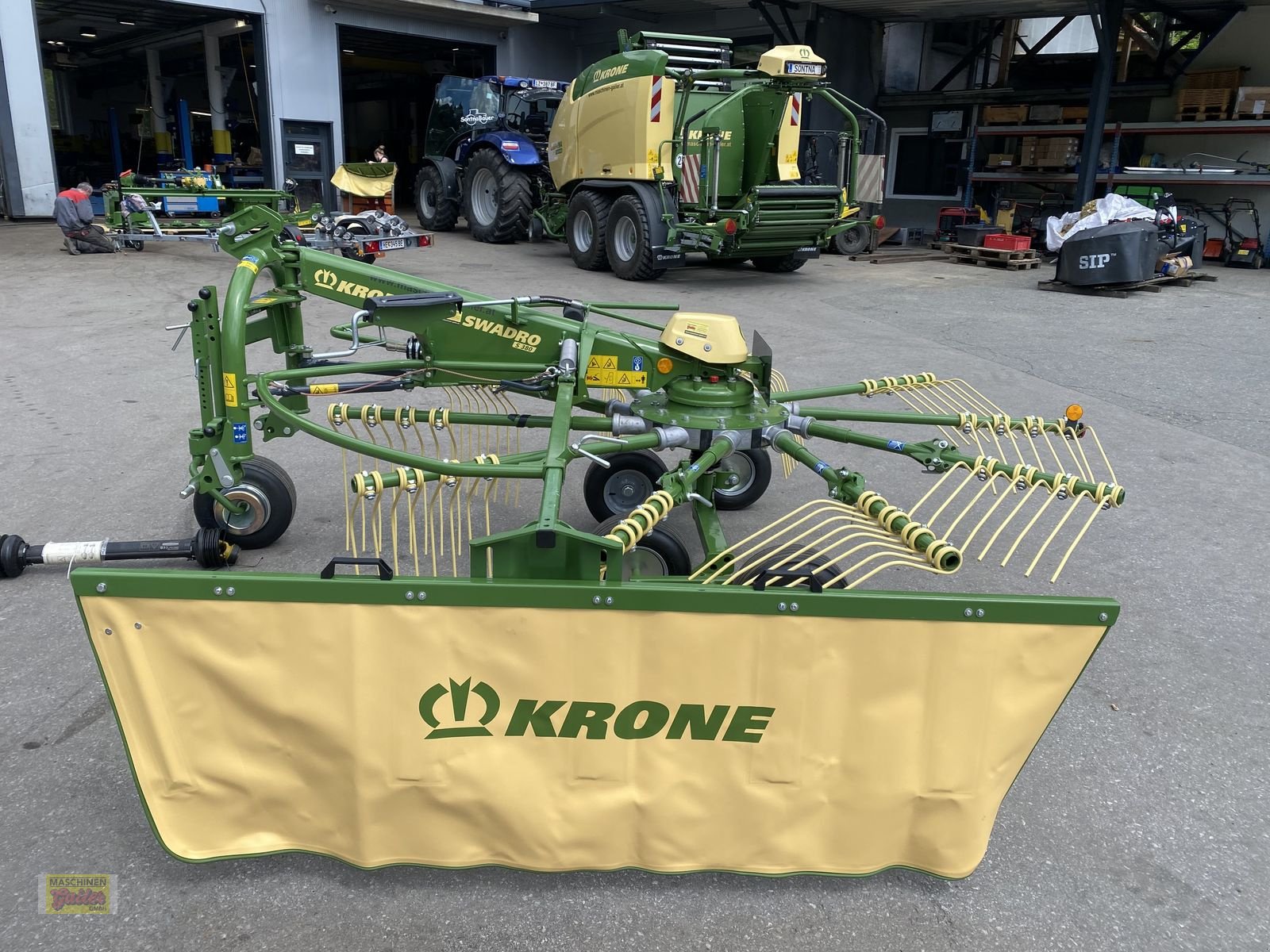 Schwader typu Krone Swadro S 380 Einkreiselschwader, Neumaschine v Kötschach (Obrázek 18)