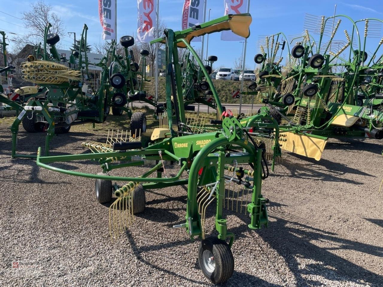 Schwader of the type Krone SWADRO S 380 HIGLAND, Neumaschine in Gottenheim (Picture 1)