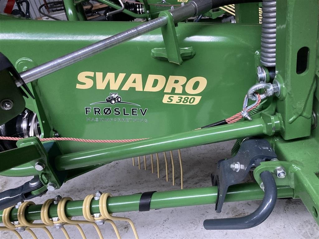 Schwader des Typs Krone Swadro S 380, Gebrauchtmaschine in Store Heddinge (Bild 4)