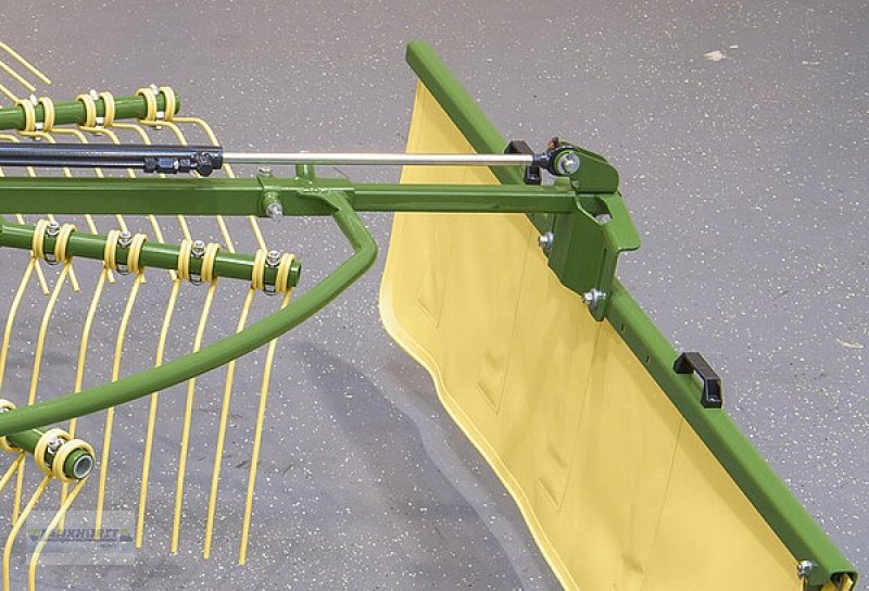 Schwader του τύπου Krone SWADRO S 380, Neumaschine σε Aurich (Φωτογραφία 3)