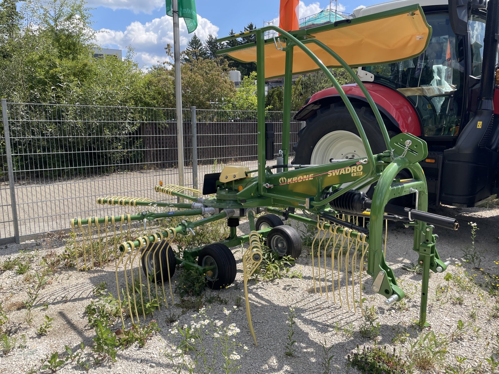 Schwader tipa Krone Swadro S 380, Neumaschine u Hersbruck (Slika 1)