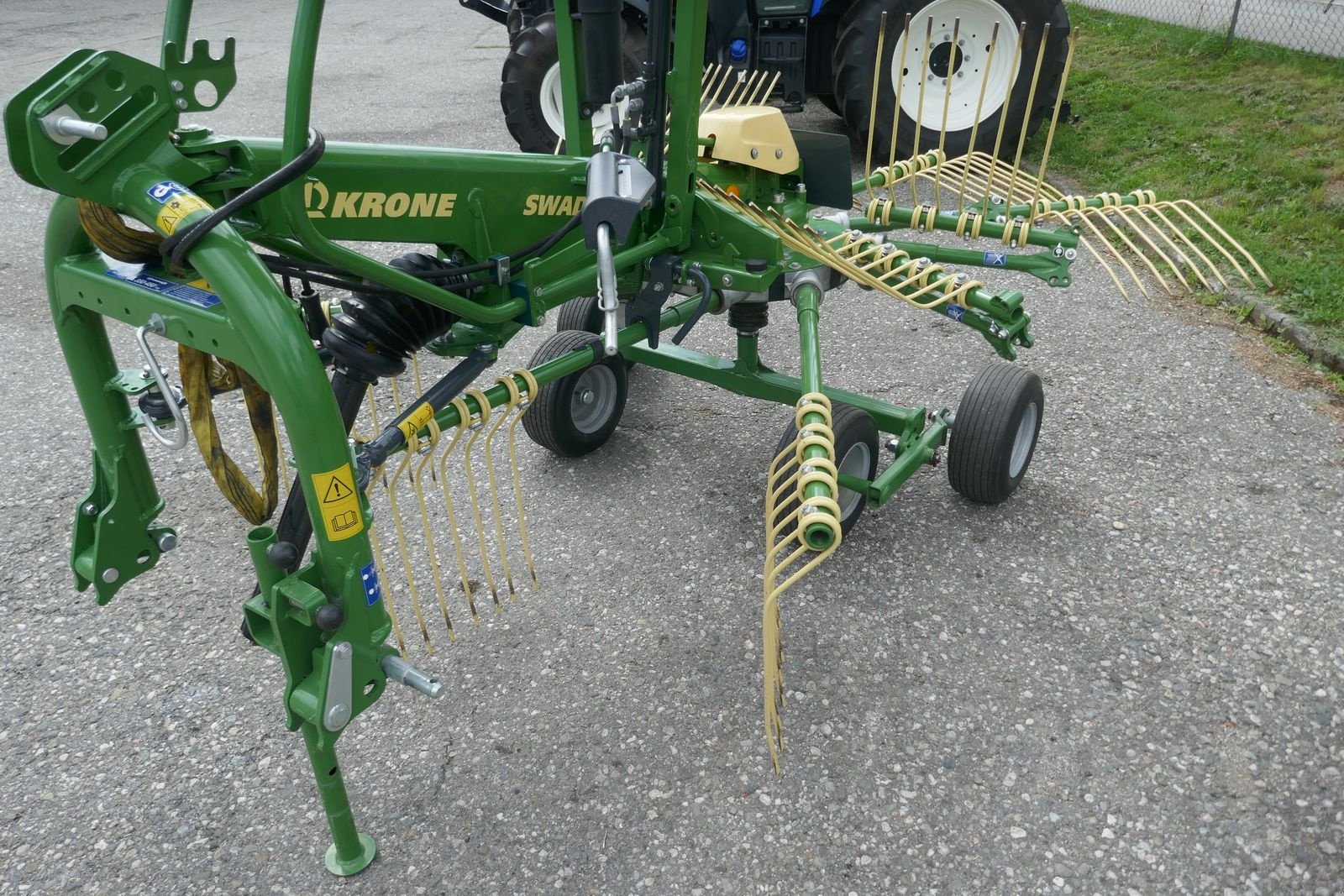 Schwader of the type Krone Swadro S 380, Gebrauchtmaschine in Villach (Picture 3)