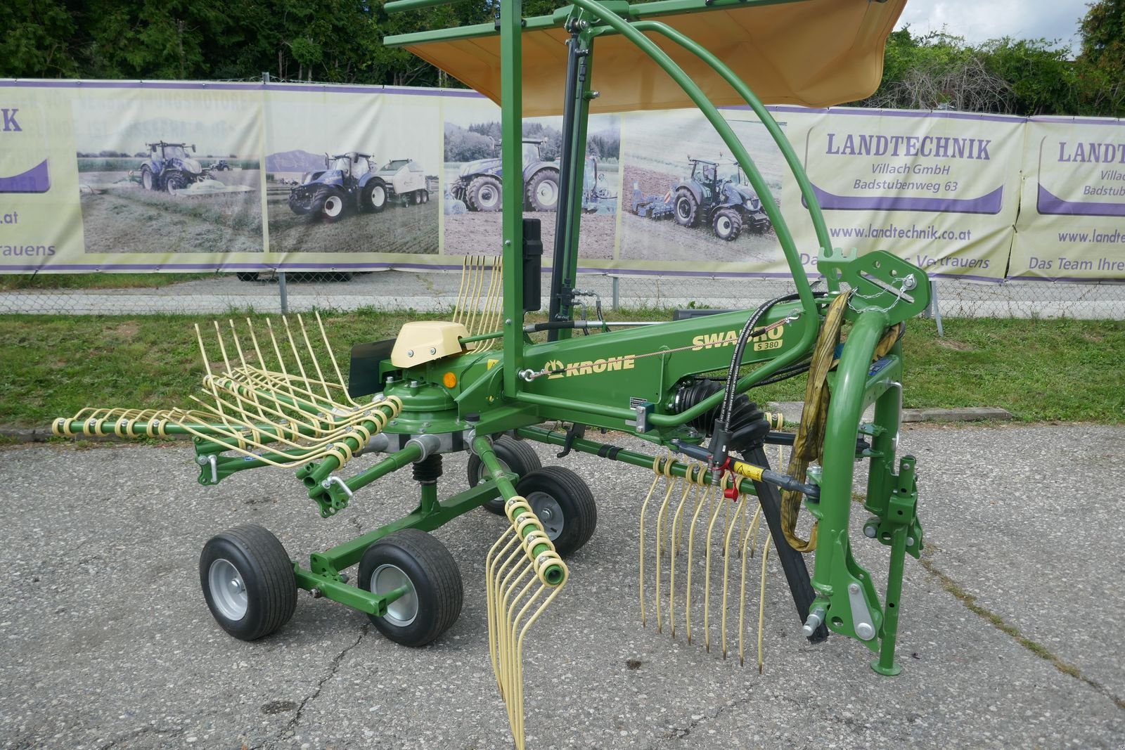 Schwader of the type Krone Swadro S 380, Gebrauchtmaschine in Villach (Picture 1)